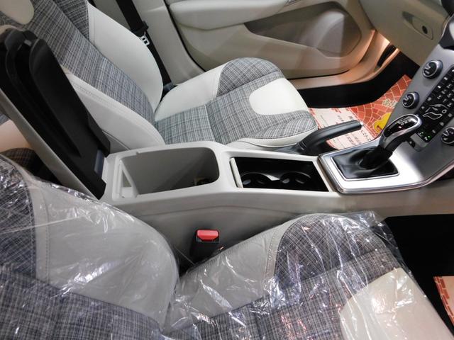 Ｖ４０ Ｔ３　タックエディション　特別仕様車　インテリセーフ　シティウィーブシート　ナビ　バックカメラ　スマートキー　ＤＳＲＣ　デイタイムＬＥＤ　Ｐアシストパイロット　ドラレコ　アイシン製６速オートマ　整備記録簿　２０１９最終モデル（41枚目）