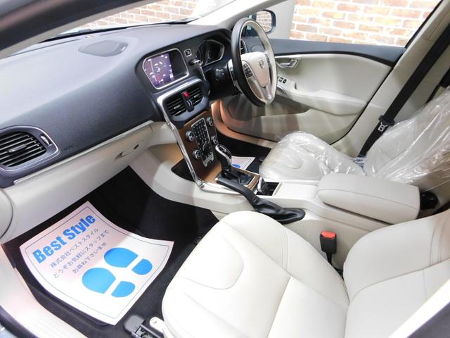 Ｖ４０ Ｔ３　インスクリプション　インテリセーフ　ブロンド革　ナビ　バックカメラ　スマートキー　ＤＳＲＣ　純正ドライブレコーダー　ｈａｒｍａｎｋａｒｄｏｎ　デイタイムＬＥＤ　アイシン６速オートマ　禁煙車　ワンオーナー　２０１８モデル（15枚目）