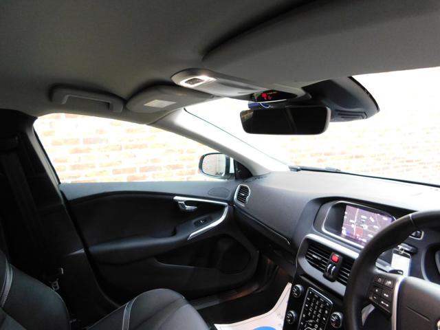 Ｖ４０ Ｄ４　モメンタム　ディーゼルターボ　インテリセーフ　ハーフ革　ナビ　ＤＴＶ　バックカメラ　スマキー　ＤＳＲＣ　前後ドライブレコーダー（純正）　デイタイムＬＥＤ　アイシン８速ＡＴ　禁煙車　１オナ　整備記録簿　２０１９最終（33枚目）