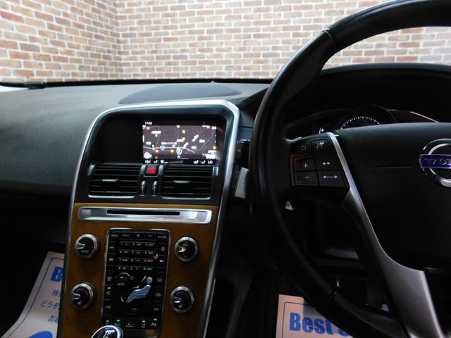 ＸＣ６０ Ｄ４　クラシック　ディーゼルターボ　インテリセーフ　黒革　サンルーフ　ナビ　サイド＆バックカメラ　スマートキー　ＤＳＲＣ　オートキセノン　ドラレコ　アイシン製８速オートマ　禁煙車　２オナ　整備記録簿　２０１７最終モデル（22枚目）