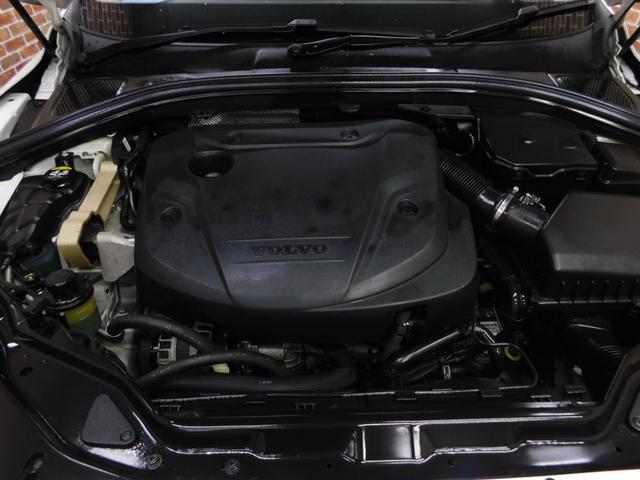 ＸＣ６０ Ｄ４　クラシック　ディーゼルターボ　インテリセーフ　黒革　サンルーフ　ナビ　サイド＆バックカメラ　スマートキー　ＤＳＲＣ　オートキセノン　ドラレコ　アイシン製８速オートマ　禁煙車　２オナ　整備記録簿　２０１７最終モデル（39枚目）