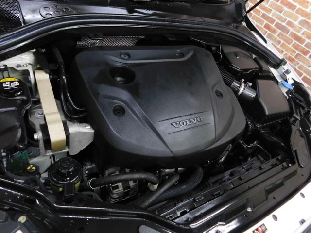 ＸＣ６０ Ｄ４　クラシック　ディーゼルターボ　インテリセーフ　黒革　サンルーフ　ナビ　サイド＆バックカメラ　スマートキー　ＤＳＲＣ　オートキセノン　ドラレコ　アイシン製８速オートマ　禁煙車　２オナ　整備記録簿　２０１７最終モデル（40枚目）