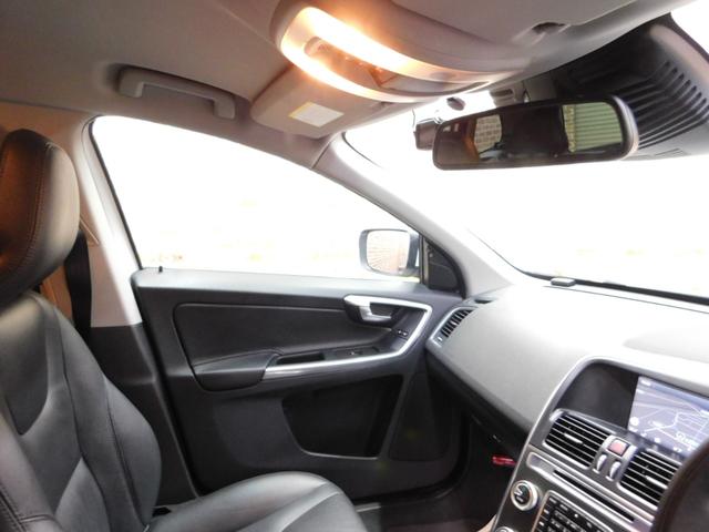 ＸＣ６０ Ｔ５　ＳＥ　セーフティｐｋｇ　黒革　ナビ　ＤＴＶ　サイド＆バックカメラ　スマキー　ＥＴＣ　オートキセノン　ドライブレコーダー　レーダー探知器　アイシン８速オートマ　ＥＲＳＴ製１９インチ　整備記録簿　２０１４モデル（36枚目）