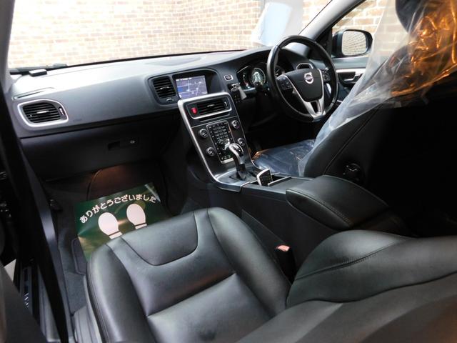 Ｖ６０ Ｔ５　ＳＥ　セーフティｐｋｇ　黒革　ナビ　ＤＴＶ　バックカメラ　ＥＴＣ　オートキセノン　アイシン製８速オートマ　禁煙車　整備記録簿　２０１４モデル（6枚目）