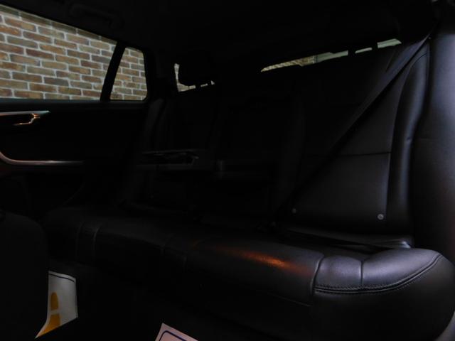 Ｖ６０ Ｔ５　ＳＥ　セーフティｐｋｇ　黒革　ナビ　ＤＴＶ　バックカメラ　ＥＴＣ　オートキセノン　アイシン製８速オートマ　禁煙車　整備記録簿　２０１４モデル（21枚目）