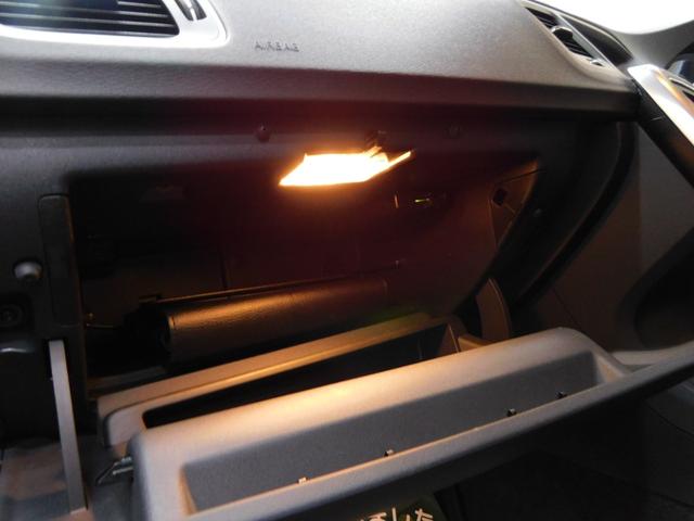 Ｖ６０ Ｔ５　ＳＥ　セーフティｐｋｇ　黒革　ナビ　ＤＴＶ　バックカメラ　ＥＴＣ　オートキセノン　アイシン製８速オートマ　禁煙車　整備記録簿　２０１４モデル（34枚目）