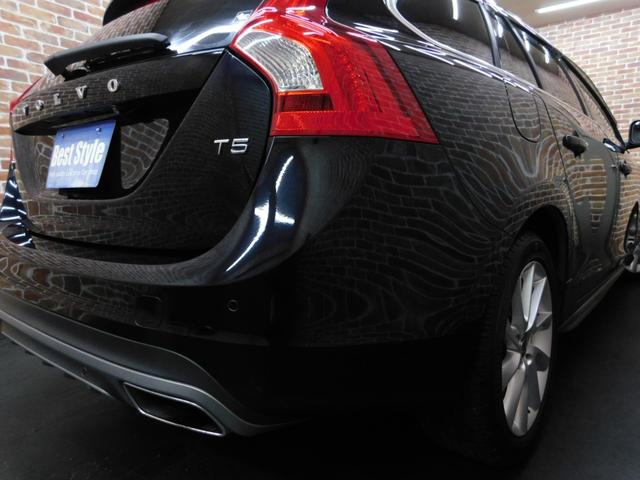 Ｖ６０ Ｔ５　ＳＥ　セーフティｐｋｇ　黒革　ナビ　ＤＴＶ　バックカメラ　ＥＴＣ　オートキセノン　アイシン製８速オートマ　禁煙車　整備記録簿　２０１４モデル（40枚目）