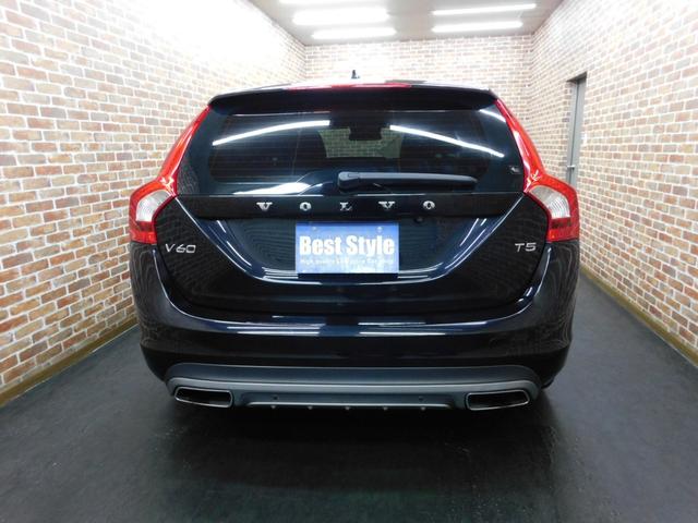 Ｖ６０ Ｔ５　ＳＥ　セーフティｐｋｇ　黒革　ナビ　ＤＴＶ　バックカメラ　ＥＴＣ　オートキセノン　アイシン製８速オートマ　禁煙車　整備記録簿　２０１４モデル（46枚目）