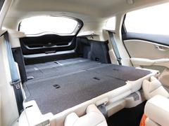 【全国屈指のボルボ中古車専門店】長年の経験によるウィークポイントを車種専門整備士が隅々まで点検整備。ご納車後も当社が全面的にバックアップ致します♪ 6