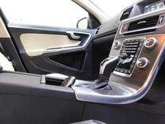 【当社のこだわりの一つ】販売価格に制限なく、全車輌きちんと法定点検整備を行った上でご納車させて頂きます。エンジンオイル、オイルエレメントに関しましては汚れ具合に関わらず全て交換致します♪ 5