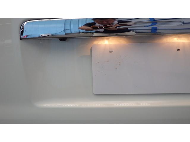 ハイエースバン ロングＤＸ　ＧＬパッケージ　トヨタセーフィティセンス　ＬＥＤヘッドライト　パノラミックビューモニターパッケージ　リアエアコン　スライド小窓　デジタルインナーミラー　助手席エアバック　ＡＣ１００Ｖ　キーレス　アルミ　サイドバイザー（13枚目）