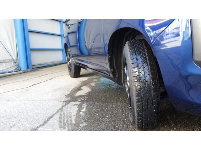 プロボックス ハイブリッドＧＸ　トヨタセーフィティセンス　純正バックカメラ内蔵ミラー　カロッツエリアナビ　フルセグ　キーレス　　プライバシーガラス　社外アルミホイール（8枚目）