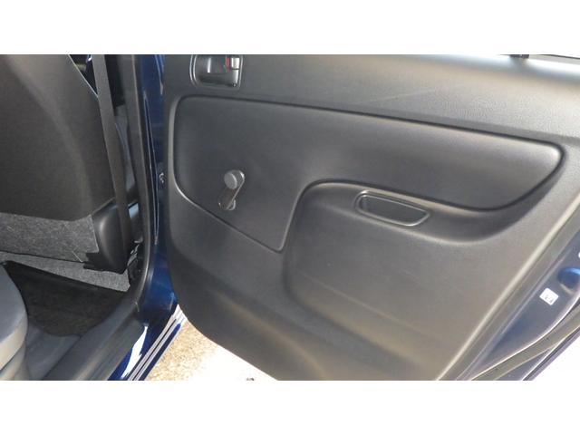 プロボックス ハイブリッドＧＸ　トヨタセーフィティセンス　純正バックカメラ内蔵ミラー　カロッツエリアナビ　フルセグ　キーレス　　プライバシーガラス　社外アルミホイール（39枚目）