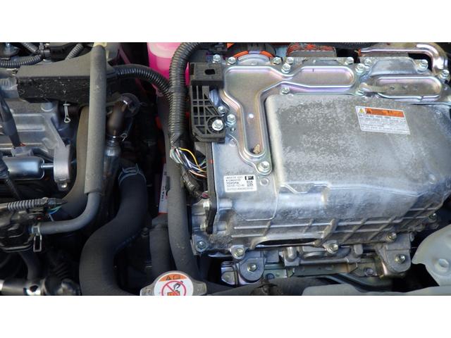 プロボックス ハイブリッドＧＸ　トヨタセーフィティセンス　純正バックカメラ内蔵ミラー　カロッツエリアナビ　フルセグ　キーレス　　プライバシーガラス　社外アルミホイール（46枚目）