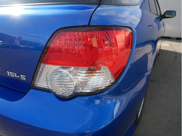 １５ｉ－Ｓ　５速マニュアル　ＤＶＤナビ　キーレス　ＥＴＣ　オートエアコン　ＨＩＤ　電動格納ミラー　フォグランプ　純正１５インチアルミ　純正エアロ　プライバシーガラス　サイドバイザー　１年保証付(43枚目)