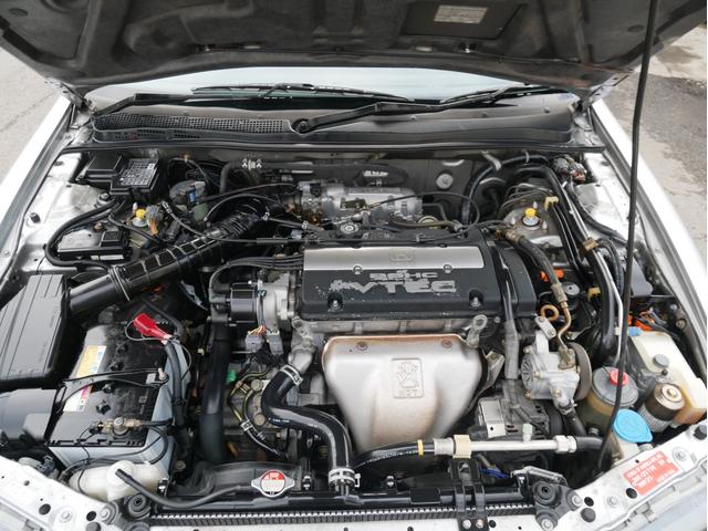 アコードワゴン ＳｉＲ　当店買取車　後期型　ＳｉＲ　Ｈ２２Ａ　ＤＯＨＣ　ＶＴＥＣ　サンルーフ　エアロ　ＸＹＺ車高調　ザウバー１７インチアルミ　オートエアコン　電動格納ミラー　ルーフレール　Ｗエアバック　ＡＢＳ（58枚目）