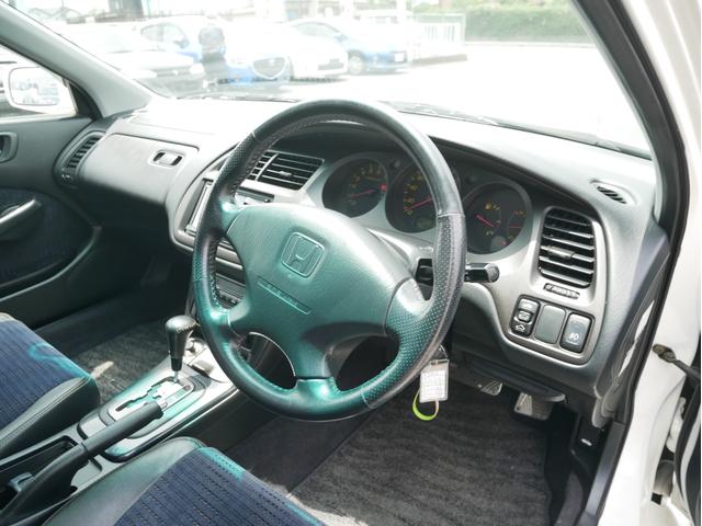 アコードワゴン ＳｉＲ　スポーティア　ＭＴモード付ＡＴ　後期　サンルーフ　Ｈ２３Ａ　ＶＴＥＣ　ハーフレザー　メモリーナビ　フルセグ　Ｂｌｕｅｔｏｏｔｈ　バックカメラ　オートエアコン　１６ＡＷ　エアロ　電格ミラー　ＨＩＤ　フォグ　キーレス（64枚目）