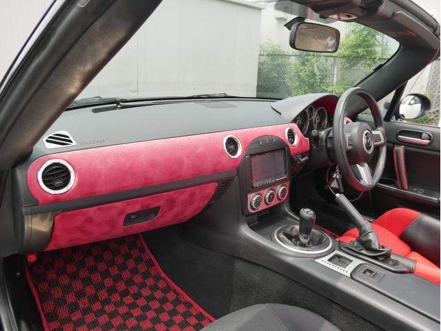ロードスター ＲＳ　ＲＨＴ　６速ＭＴ　ＨＤＤナビ　アドバンストキー　フルセグ　ＤＶＤ再生　オートエアコン　ＥＴＣ　ＴＥＩＮ車高調　ロッソモデロマフラー　グラムライツ１７ＡＷ　ＬＡＩＬＥタワーバー　ＡｕＴＯＥｘｅバンパー　１年保証（78枚目）