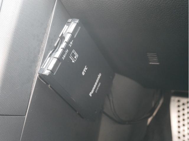 フェアレディＺ ベースグレード　ＭＴモード　ニスモエアロ　ＦＧＫマフラー　メモリーナビ　ＤＶＤ再生　Ｂｌｕｅｔｏｏｔｈ・フルセグ　ＥＴＣ　キーレス　ＴＥＩＮ車高調　オートエアコン　ＨＩＤ　電動格納ミラー　１８インチアルミ（10枚目）