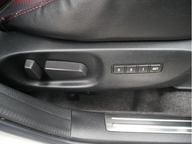 マツダスピードアクセラ ベースグレード　６速ＭＴ　ターボ　半革パワーシート　禁煙車　ＨＤＤナビ　地デジ　ＥＴＣ　アドバンストキー　ＨＩＤ　ウィンカーミラー　オートエアコン　ＢＯＳＥサウンド　サイドエアバック　１８ＡＷ　１年保証付（12枚目）