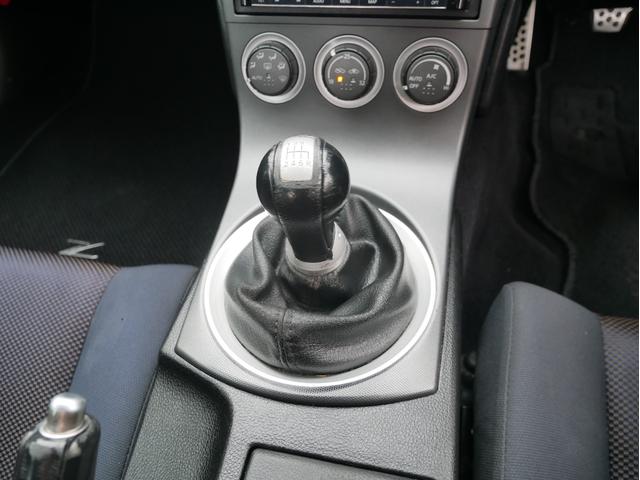 フェアレディＺ ベースグレード　６速ＭＴ　ＣＢＡ－Ｚ３３　ＴＥＩＮ車高調　ＦＫＧマフラー　ＶＯＬＫ１９ＡＷ　ＳＤナビ　フルセグ　　Ｂｌｕｅｔｏｏｔｈ　バックカメラ　ＥＴＣ　ＨＩＤ　キーレス　電動格納ミラー　エアロ　チルトハンドル（8枚目）