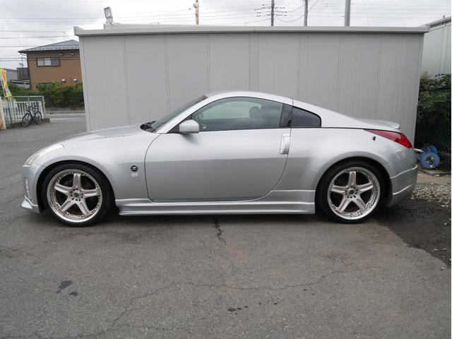 フェアレディＺ ベースグレード　６速ＭＴ　ＣＢＡ－Ｚ３３　ＴＥＩＮ車高調　ＦＫＧマフラー　ＶＯＬＫ１９ＡＷ　ＳＤナビ　フルセグ　　Ｂｌｕｅｔｏｏｔｈ　バックカメラ　ＥＴＣ　ＨＩＤ　キーレス　電動格納ミラー　エアロ　チルトハンドル（19枚目）