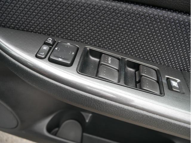 マツダスピードアテンザ ベースグレード　６速マニュアル　４ＷＤターボ　ＨＤＤナビ　フルセグ　アドバンストキー　ＨＩＤ　フォグランプ　純正１８インチアルミ　サイドエアバック　オートエアコン　横滑防止　Ｗエアバック　ＡＢＳ　１年保証付（67枚目）
