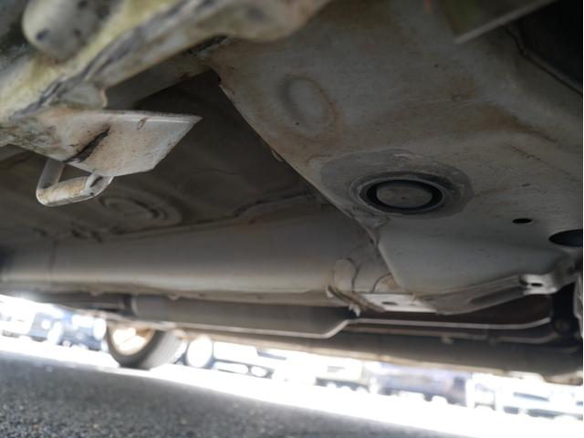 スイフト ＲＳ　５速ＭＴ　後期型　クルコン　ＳＤナビ　Ｂｌｕｅｔｏｏｔｈ・フルセグ　バックカメラ　プッシュスタート＆スマートキー　ＥＴＣ　ウィンカーミラー　ＨＩＤ　フォグランプ　オートエアコン　１年保証付（58枚目）