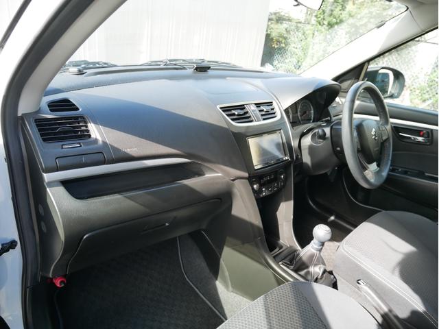 スイフト ＲＳ　５速ＭＴ　後期型　クルコン　ＳＤナビ　Ｂｌｕｅｔｏｏｔｈ・フルセグ　バックカメラ　プッシュスタート＆スマートキー　ＥＴＣ　ウィンカーミラー　ＨＩＤ　フォグランプ　オートエアコン　１年保証付（69枚目）