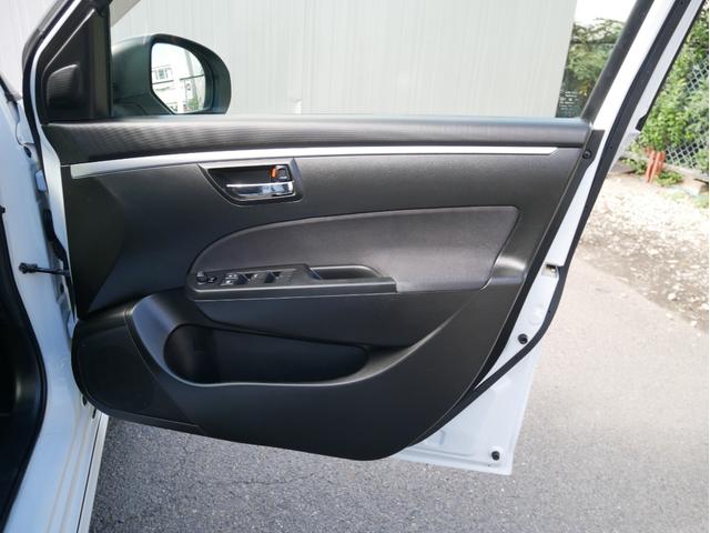 スイフト ＲＳ　５速ＭＴ　後期型　クルコン　ＳＤナビ　Ｂｌｕｅｔｏｏｔｈ・フルセグ　バックカメラ　プッシュスタート＆スマートキー　ＥＴＣ　ウィンカーミラー　ＨＩＤ　フォグランプ　オートエアコン　１年保証付（77枚目）