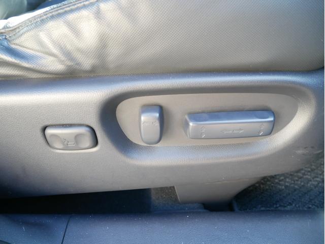 CR-V ZXi 4WD 衝突軽減ブレーキ サンルーフ 革パワーシート HDDナビ バックカメラ ETC レーダークルーズ シートヒーター HID フォグ オートエアコン スマートキー サイドSRS 1年保証付(68枚目)