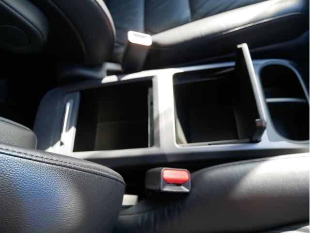 CR-V ZXi 4WD 衝突軽減ブレーキ サンルーフ 革パワーシート HDDナビ バックカメラ ETC レーダークルーズ シートヒーター HID フォグ オートエアコン スマートキー サイドSRS 1年保証付(70枚目)