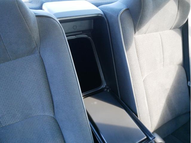 スカイライン 350GT 6速MT タイミングチェーン メモリーナビ DVD再生 ワンセグ ETC 純正17AW 電格ミラー オートライトHID チルトハンドル オートエアコン Wエアバック ABS トランクスルー(12枚目)