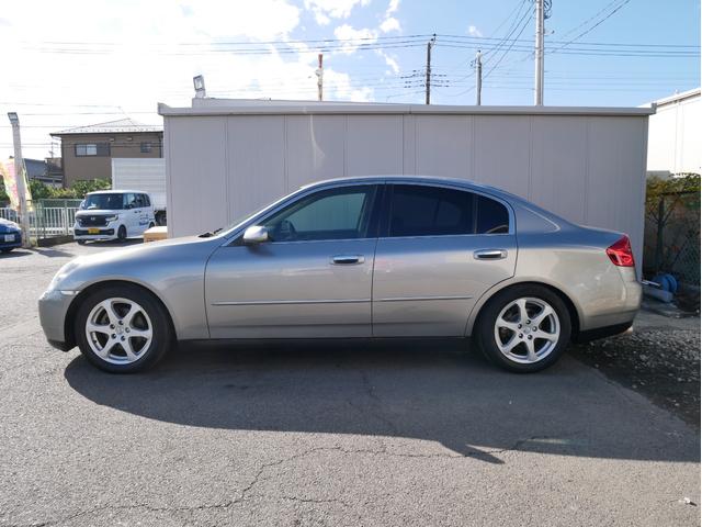 スカイライン 350GT 6速MT タイミングチェーン メモリーナビ DVD再生 ワンセグ ETC 純正17AW 電格ミラー オートライトHID チルトハンドル オートエアコン Wエアバック ABS トランクスルー(19枚目)