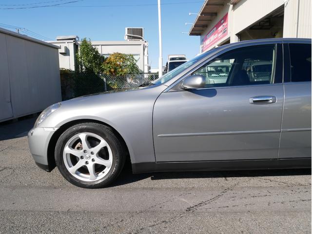 スカイライン 350GT 6速MT タイミングチェーン メモリーナビ DVD再生 ワンセグ ETC 純正17AW 電格ミラー オートライトHID チルトハンドル オートエアコン Wエアバック ABS トランクスルー(24枚目)