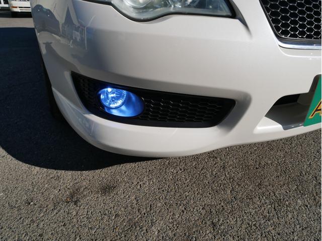 １２ヶ月間走行無制限保証になります。保証内容についてはアップグレードも可能です。３００を超えるパーツを保証するプランもあります。また、初度登録から２０年まで保証延長も可能です。　詳しくはスタッフまで