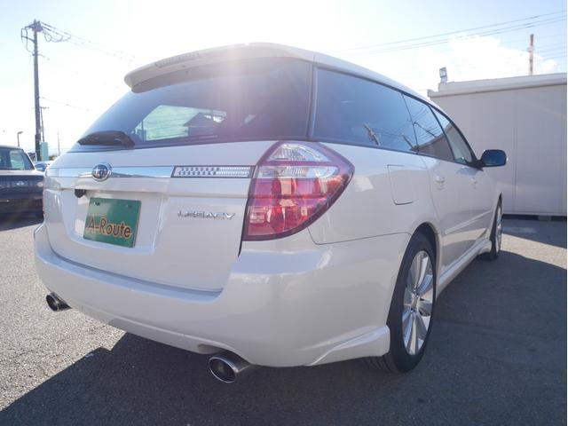 整備を進めると修理に時間のかかるお車もあります。　気に入ってご購入されたお車を安心してお乗り頂けるようにしっかりと整備をさせていただきます。