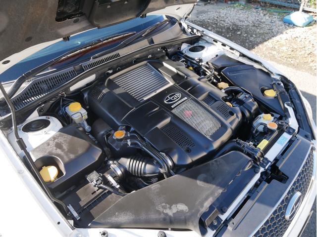 当店で購入される方のほとんどがスタンダード保証、プレミアム保証にアップグレードされております。　安心してカーライフを送るためにも当店としても強くオススメしております。