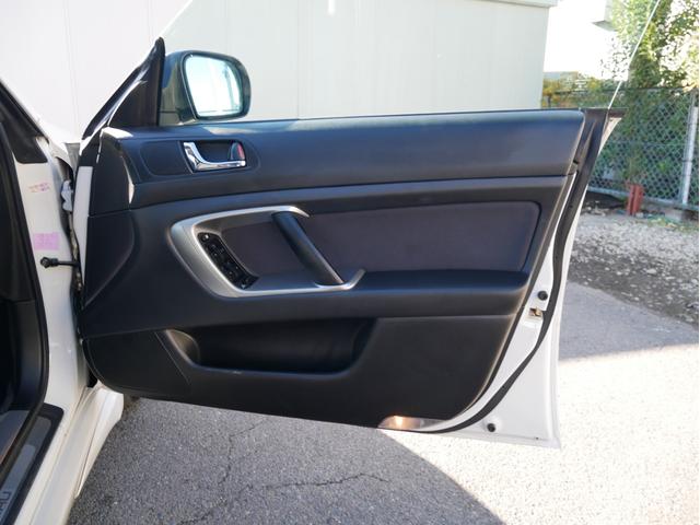 首都高　常磐道　外環それぞれ三郷西出口より１０分です。　電車でご来店の場合はＪＲ武蔵野線「越谷レイクタウン駅　南口」よりお電話ください。　駅への送迎をいたします。