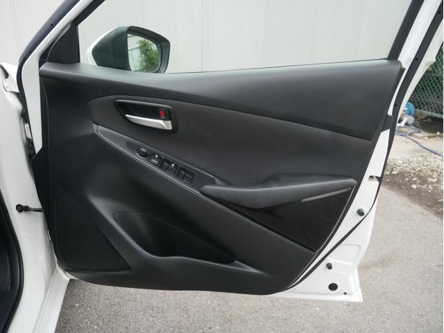 デミオ 15S 6速MT 純正SDナビ フルセグ DVD再生 プッシュスタート&スマートキー Bluetooth ステアリングスイッチ サイドエアバック ウィンカーミラー 1年保証付(76枚目)