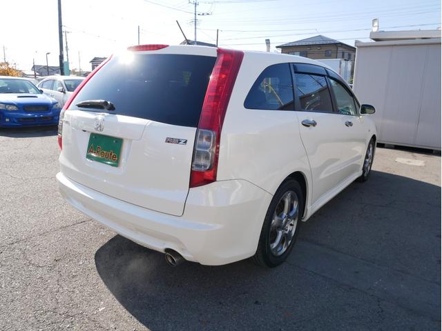 ストリーム ＲＳＺ　当店下取車　７人乗　パドルシフト　ＨＤＤナビ　バックカメラ　ミュージックサーバー　キーレス　ＥＴＣ　オートライトＨＩＤ　フォグランプ　オートエアコン　電動格納ミラー　エアロ　１７インチＡＷ　キーレス（7枚目）