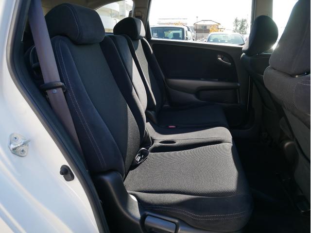 ストリーム ＲＳＺ　当店下取車　７人乗　パドルシフト　ＨＤＤナビ　バックカメラ　ミュージックサーバー　キーレス　ＥＴＣ　オートライトＨＩＤ　フォグランプ　オートエアコン　電動格納ミラー　エアロ　１７インチＡＷ　キーレス（15枚目）