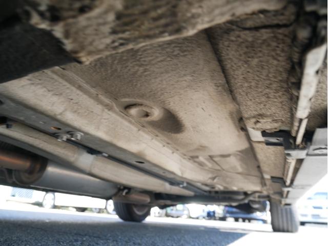 ストリーム ＲＳＺ　当店下取車　７人乗　パドルシフト　ＨＤＤナビ　バックカメラ　ミュージックサーバー　キーレス　ＥＴＣ　オートライトＨＩＤ　フォグランプ　オートエアコン　電動格納ミラー　エアロ　１７インチＡＷ　キーレス（57枚目）