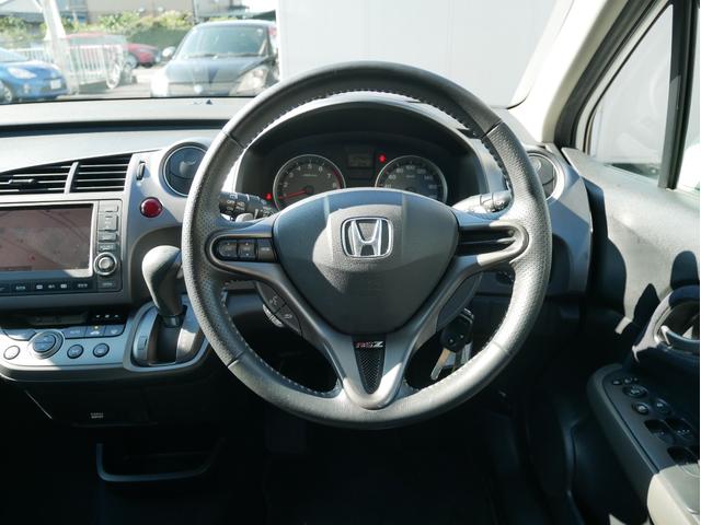 ストリーム ＲＳＺ　当店下取車　７人乗　パドルシフト　ＨＤＤナビ　バックカメラ　ミュージックサーバー　キーレス　ＥＴＣ　オートライトＨＩＤ　フォグランプ　オートエアコン　電動格納ミラー　エアロ　１７インチＡＷ　キーレス（62枚目）