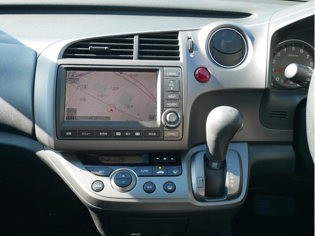 ストリーム ＲＳＺ　当店下取車　７人乗　パドルシフト　ＨＤＤナビ　バックカメラ　ミュージックサーバー　キーレス　ＥＴＣ　オートライトＨＩＤ　フォグランプ　オートエアコン　電動格納ミラー　エアロ　１７インチＡＷ　キーレス（63枚目）