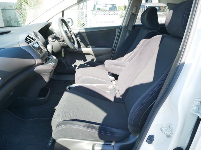 ストリーム ＲＳＺ　当店下取車　７人乗　パドルシフト　ＨＤＤナビ　バックカメラ　ミュージックサーバー　キーレス　ＥＴＣ　オートライトＨＩＤ　フォグランプ　オートエアコン　電動格納ミラー　エアロ　１７インチＡＷ　キーレス（70枚目）