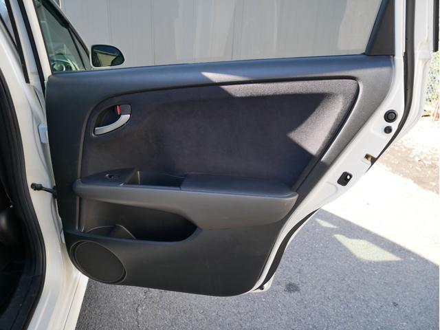 ストリーム ＲＳＺ　当店下取車　７人乗　パドルシフト　ＨＤＤナビ　バックカメラ　ミュージックサーバー　キーレス　ＥＴＣ　オートライトＨＩＤ　フォグランプ　オートエアコン　電動格納ミラー　エアロ　１７インチＡＷ　キーレス（78枚目）