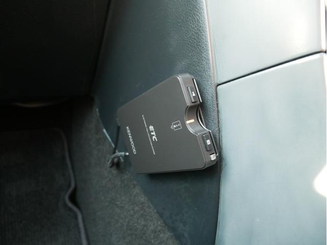 アルテッツァ ＲＳ２００　リミテッドＩＩ　６速マニュアル　後期型　３Ｓ　ＢＥＡＭＳ　ＤＶＤナビ　ＥＴＣ　１７インチアルミ　キーレス　オートエアコン　電動格納ミラー　オートライトＨＩＤ　フォグランプ　チルトハンドル　Ｗエアバック　ＡＢＳ（10枚目）