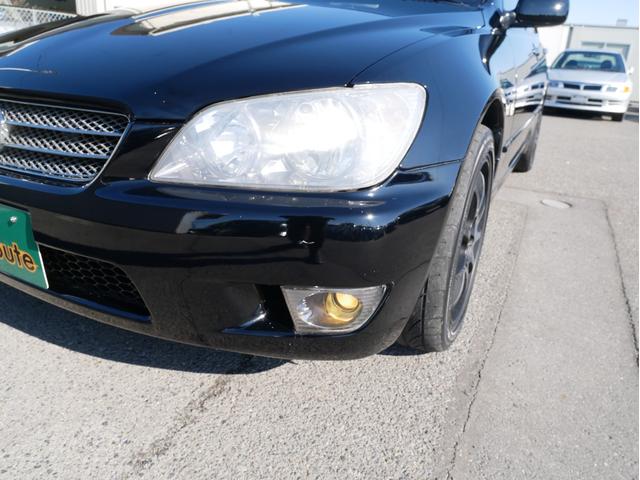 アルテッツァ ＲＳ２００　リミテッドＩＩ　６速マニュアル　後期型　３Ｓ　ＢＥＡＭＳ　ＤＶＤナビ　ＥＴＣ　１７インチアルミ　キーレス　オートエアコン　電動格納ミラー　オートライトＨＩＤ　フォグランプ　チルトハンドル　Ｗエアバック　ＡＢＳ（29枚目）