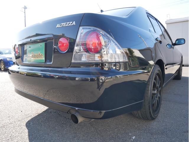 アルテッツァ ＲＳ２００　リミテッドＩＩ　６速マニュアル　後期型　３Ｓ　ＢＥＡＭＳ　ＤＶＤナビ　ＥＴＣ　１７インチアルミ　キーレス　オートエアコン　電動格納ミラー　オートライトＨＩＤ　フォグランプ　チルトハンドル　Ｗエアバック　ＡＢＳ（42枚目）
